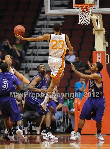 Thumbnail 1 in Chavez vs. Corona del Sol (AIA D1 Final) photogallery.