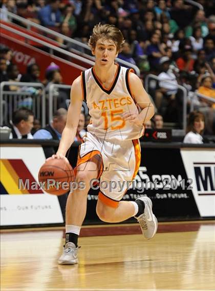 Thumbnail 1 in Chavez vs. Corona del Sol (AIA D1 Final) photogallery.