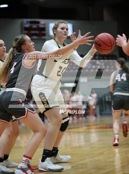 Thumbnail 1 in Delta vs. Emery (UHSAA 3A Quarterfinal) photogallery.
