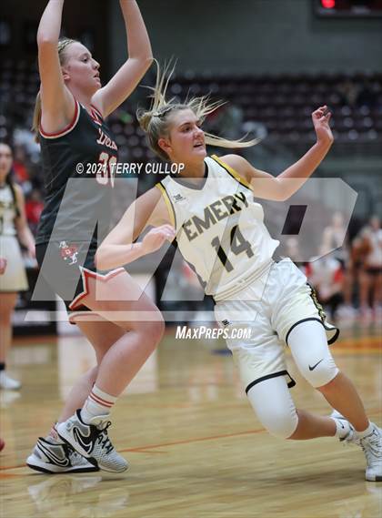 Thumbnail 2 in Delta vs. Emery (UHSAA 3A Quarterfinal) photogallery.