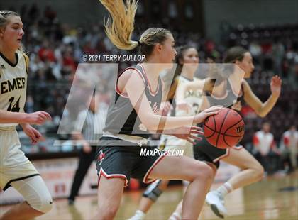 Thumbnail 2 in Delta vs. Emery (UHSAA 3A Quarterfinal) photogallery.