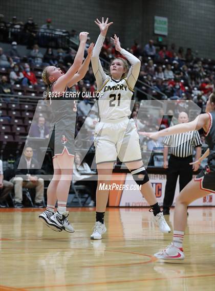 Thumbnail 2 in Delta vs. Emery (UHSAA 3A Quarterfinal) photogallery.