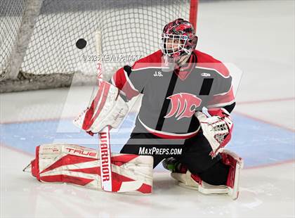 Thumbnail 3 in Masuk @ Fairfield Warde/Ludlowe photogallery.