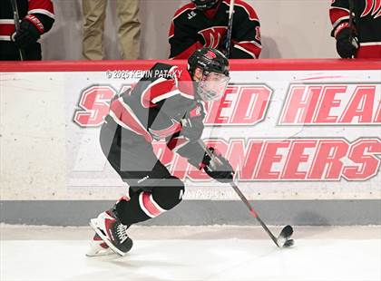 Thumbnail 3 in Masuk @ Fairfield Warde/Ludlowe photogallery.