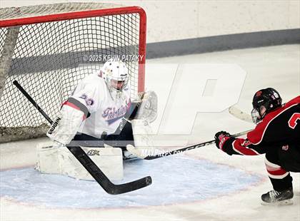 Thumbnail 1 in Masuk @ Fairfield Warde/Ludlowe photogallery.