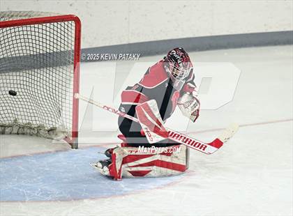 Thumbnail 2 in Masuk @ Fairfield Warde/Ludlowe photogallery.