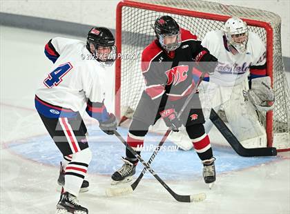 Thumbnail 3 in Masuk @ Fairfield Warde/Ludlowe photogallery.