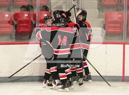 Thumbnail 3 in Masuk @ Fairfield Warde/Ludlowe photogallery.