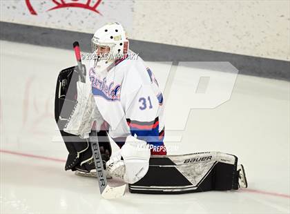 Thumbnail 1 in Masuk @ Fairfield Warde/Ludlowe photogallery.