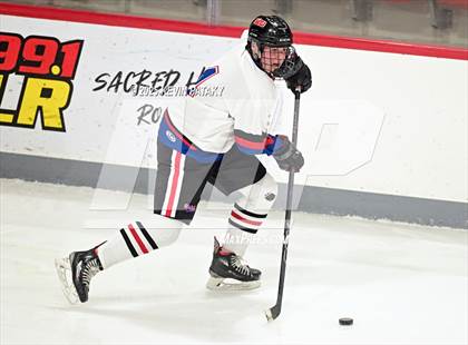 Thumbnail 3 in Masuk @ Fairfield Warde/Ludlowe photogallery.