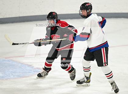 Thumbnail 1 in Masuk @ Fairfield Warde/Ludlowe photogallery.