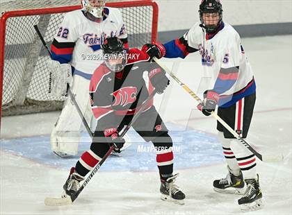 Thumbnail 3 in Masuk @ Fairfield Warde/Ludlowe photogallery.