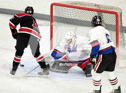 Thumbnail 3 in Masuk @ Fairfield Warde/Ludlowe photogallery.