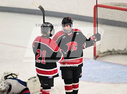 Thumbnail 1 in Masuk @ Fairfield Warde/Ludlowe photogallery.