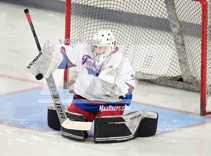 Thumbnail 2 in Masuk @ Fairfield Warde/Ludlowe photogallery.