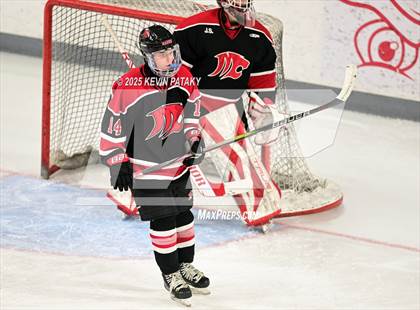 Thumbnail 1 in Masuk @ Fairfield Warde/Ludlowe photogallery.