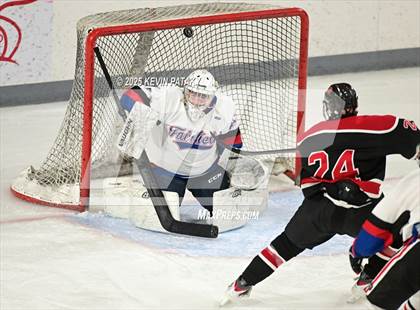 Thumbnail 1 in Masuk @ Fairfield Warde/Ludlowe photogallery.