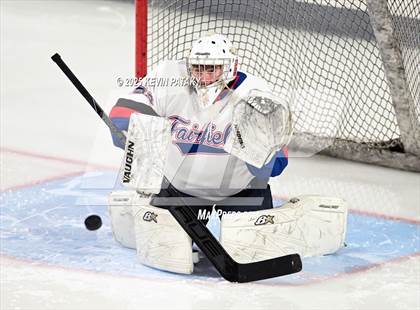 Thumbnail 3 in Masuk @ Fairfield Warde/Ludlowe photogallery.