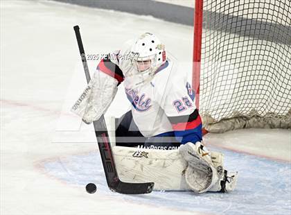 Thumbnail 1 in Masuk @ Fairfield Warde/Ludlowe photogallery.