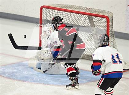 Thumbnail 2 in Masuk @ Fairfield Warde/Ludlowe photogallery.