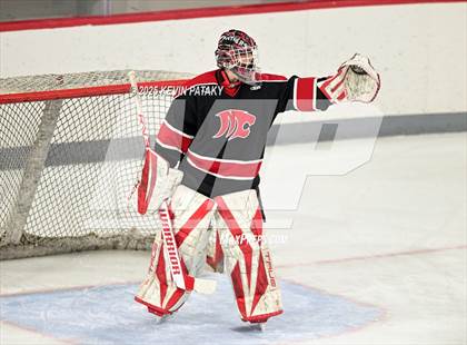 Thumbnail 2 in Masuk @ Fairfield Warde/Ludlowe photogallery.