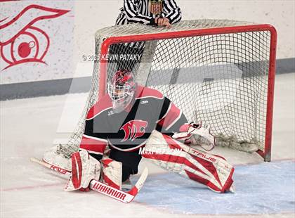 Thumbnail 1 in Masuk @ Fairfield Warde/Ludlowe photogallery.