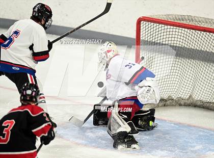 Thumbnail 3 in Masuk @ Fairfield Warde/Ludlowe photogallery.