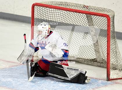 Thumbnail 3 in Masuk @ Fairfield Warde/Ludlowe photogallery.