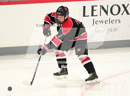 Thumbnail 1 in Masuk @ Fairfield Warde/Ludlowe photogallery.