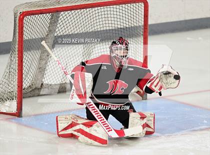 Thumbnail 1 in Masuk @ Fairfield Warde/Ludlowe photogallery.