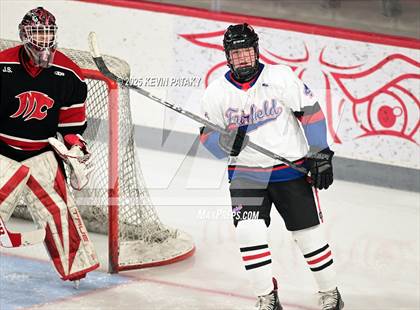 Thumbnail 1 in Masuk @ Fairfield Warde/Ludlowe photogallery.