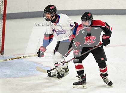 Thumbnail 2 in Masuk @ Fairfield Warde/Ludlowe photogallery.