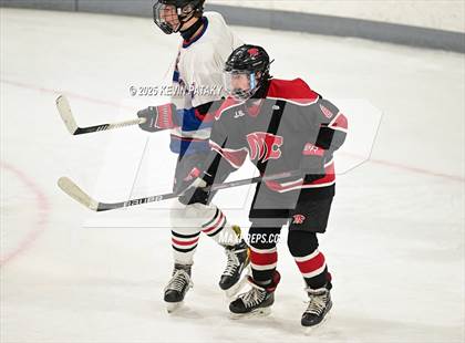 Thumbnail 1 in Masuk @ Fairfield Warde/Ludlowe photogallery.