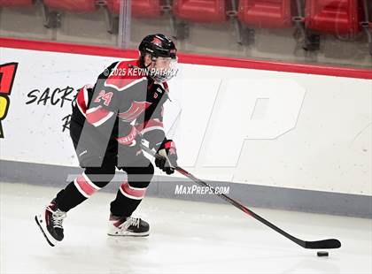 Thumbnail 1 in Masuk @ Fairfield Warde/Ludlowe photogallery.