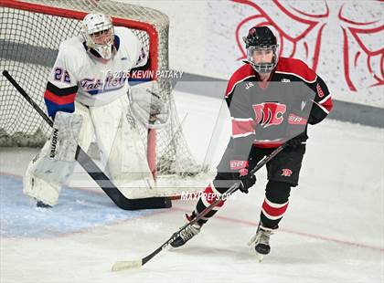 Thumbnail 2 in Masuk @ Fairfield Warde/Ludlowe photogallery.