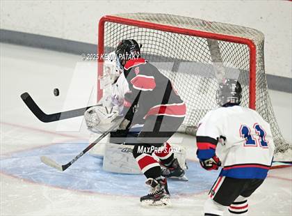 Thumbnail 1 in Masuk @ Fairfield Warde/Ludlowe photogallery.