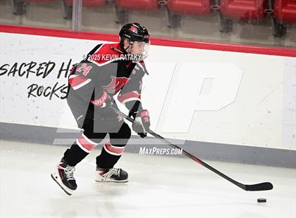 Thumbnail 2 in Masuk @ Fairfield Warde/Ludlowe photogallery.