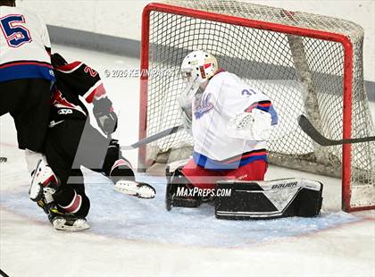 Thumbnail 1 in Masuk @ Fairfield Warde/Ludlowe photogallery.