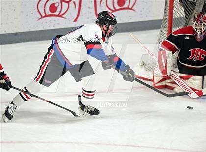 Thumbnail 1 in Masuk @ Fairfield Warde/Ludlowe photogallery.