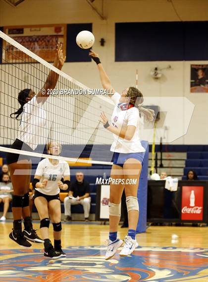 Thumbnail 2 in Helena @ Chilton County photogallery.