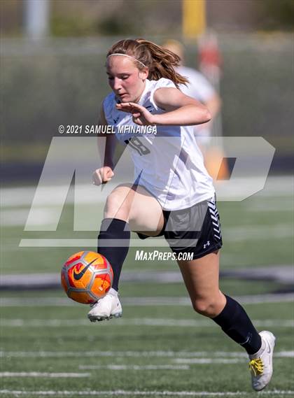 Thumbnail 2 in Skutt Catholic vs Duchesne (Skutt JV Tournament) photogallery.