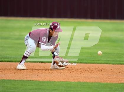 Thumbnail 2 in Davenport vs Hondo (Comal Clash Tournament) photogallery.