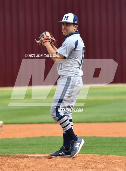 Thumbnail 3 in Davenport vs Hondo (Comal Clash Tournament) photogallery.