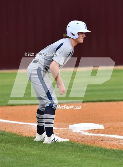 Thumbnail 3 in Davenport vs Hondo (Comal Clash Tournament) photogallery.