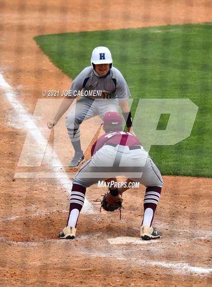 Thumbnail 2 in Davenport vs Hondo (Comal Clash Tournament) photogallery.
