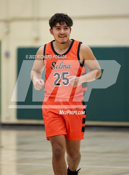 Thumbnail 1 in Selma vs. Sunnyside photogallery.