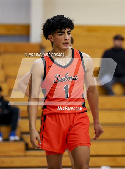 Thumbnail 3 in Selma vs. Sunnyside photogallery.