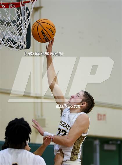 Thumbnail 3 in Selma vs. Sunnyside photogallery.