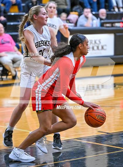 Thumbnail 2 in Wilson @ Berks Catholic photogallery.