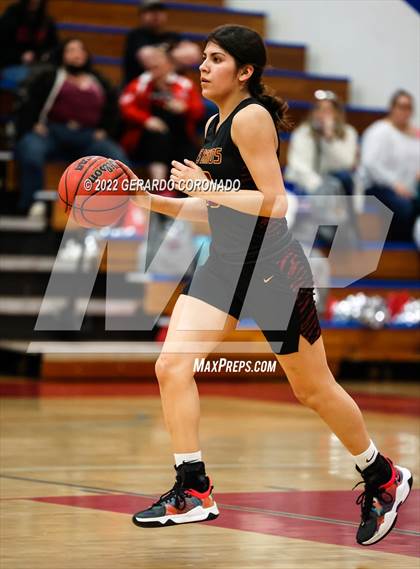 Thumbnail 3 in East Union vs. Los Banos (CIF SJS D3 Quarterfinal) photogallery.